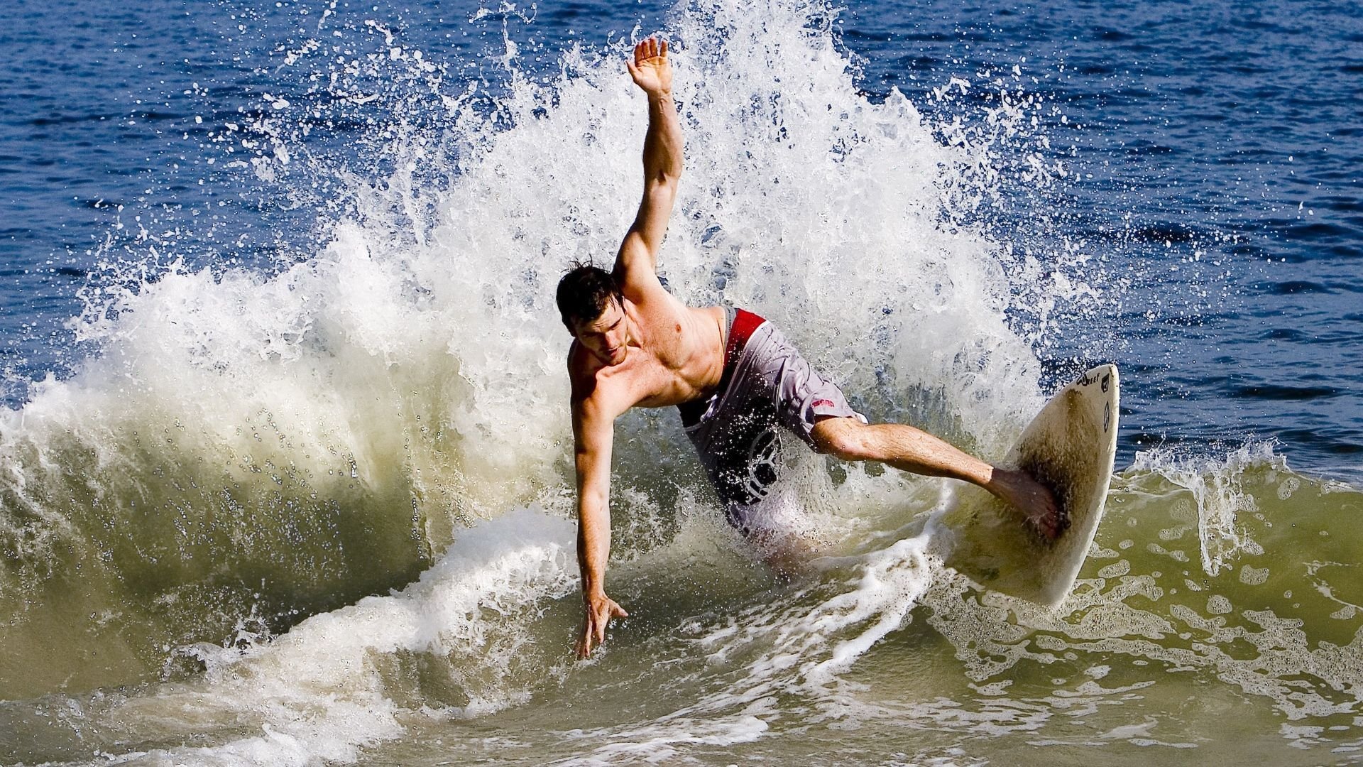 德甲比赛攻防节奏明显提升